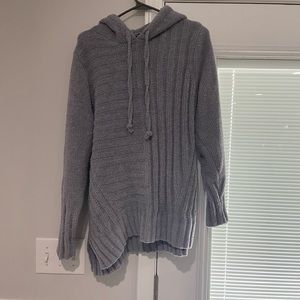 Simply Vera cozy sweater wore once